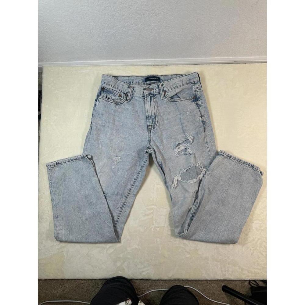 Men’s Sz 30x30 Aeropostale Relaxed Fit Distressed Light Wash Ripped Jeans